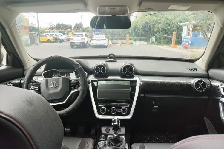 Used BAIC Off-Road BJ20 2016 1.5T Manual Luxury Model Interior 6