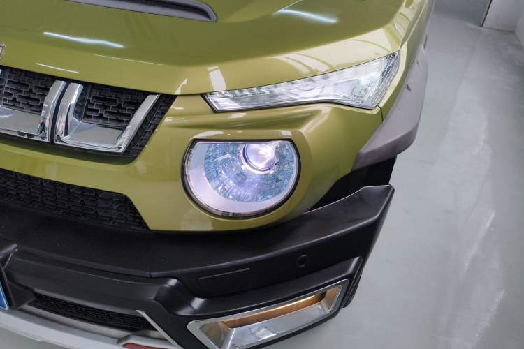 Used BAIC Off-Road BJ20 2016 1.5T CVT Luxury Model Left Front Headlight