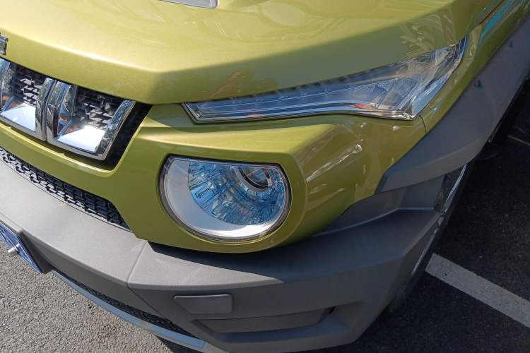 Used BAIC Off-Road BJ20 2016 1.5T CVT Elite Model Left Front Headlight