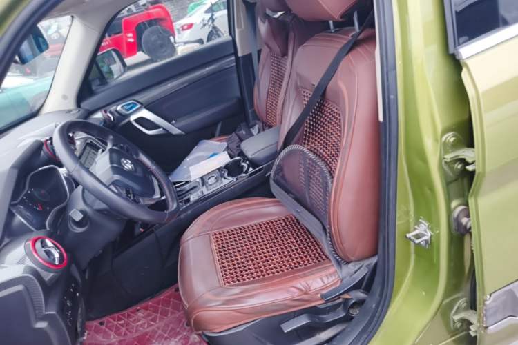 Used BAIC Off-Road BJ20 2016 1.5T CVT Luxury Model Left Front Seat
