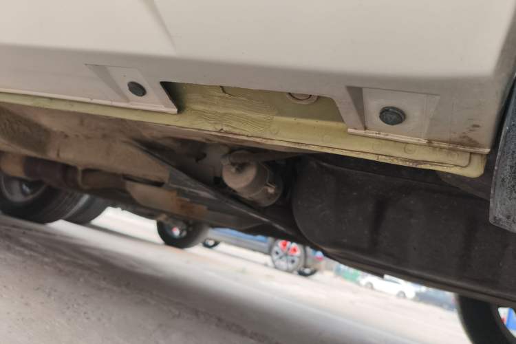 Used BAIC Off-Road BJ20 2016 1.5T CVT Prestige Edition Left Side Sill