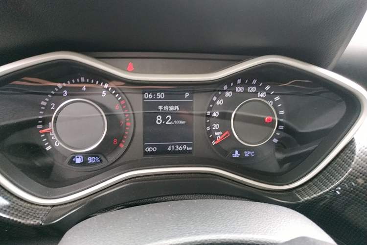Used BAIC Off-Road BJ20 2016 1.5T CVT Elite Model Odometer Close Up