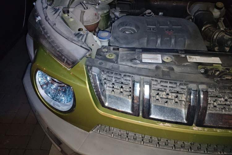 Used BAIC Off-Road BJ20 2016 1.5T CVT Luxury Model Right Front Headlight