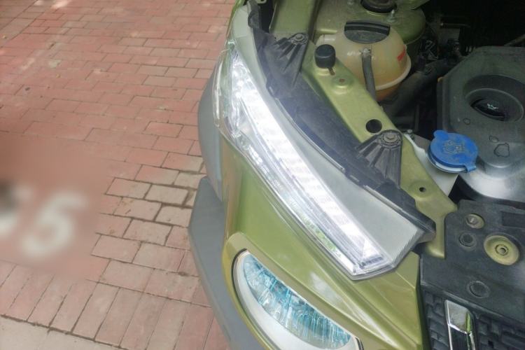 Used BAIC Off-Road BJ20 2016 1.5T CVT Luxury Model Right Front Headlight