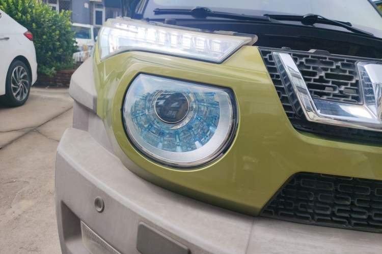 Used BAIC Off-Road BJ20 2016 1.5T Manual Luxury Model Right Front Headlight
