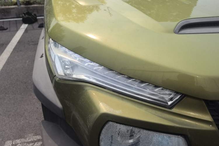 Used BAIC Off-Road BJ20 2016 1.5T CVT Prestige Edition Right Front Headlight