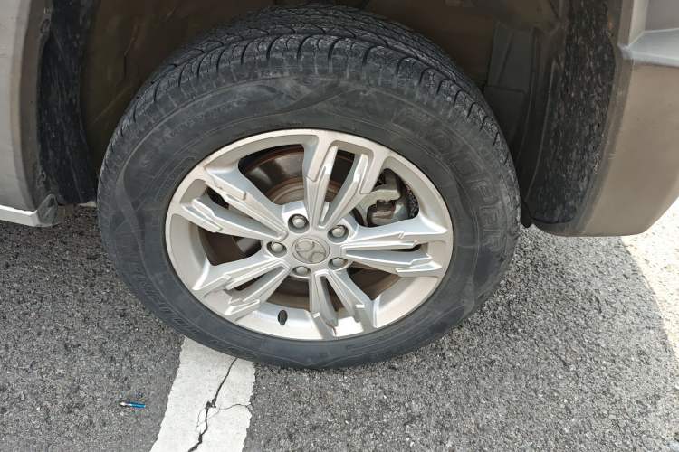 Used BAIC Off-Road BJ20 2016 1.5T Manual Elite Edition Right Front Wheel Hub