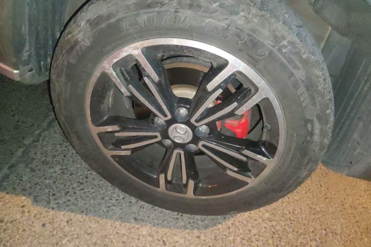Used BAIC Off-Road BJ20 2016 1.5T CVT Luxury Model Right Front Wheel Hub
