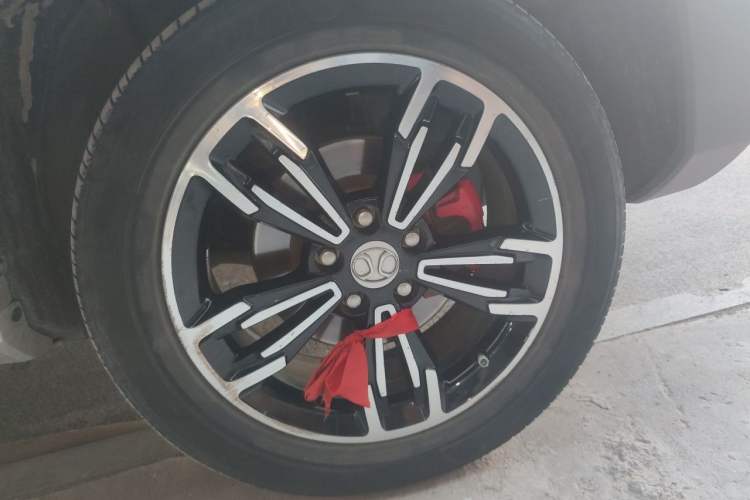 Used BAIC Off-Road BJ20 2016 1.5T CVT Luxury Model Right Front Wheel Hub