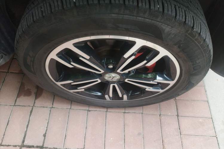 Used BAIC Off-Road BJ20 2016 1.5T CVT Luxury Model Right Front Wheel Hub