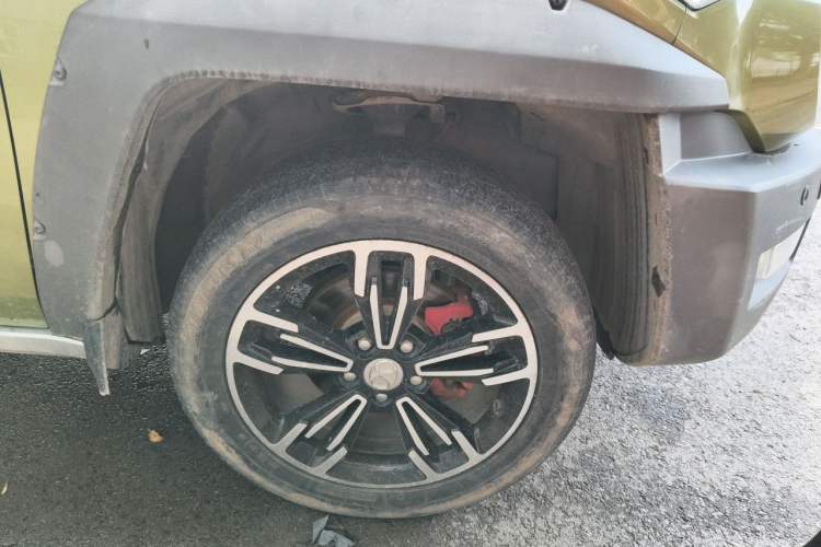 Used BAIC Off-Road BJ20 2016 1.5T CVT Luxury Model Right Front Wheel Hub
