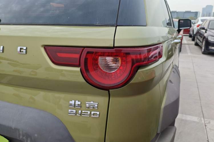 Used BAIC Off-Road BJ20 2016 1.5T CVT Luxury Model Right Rear Taillight