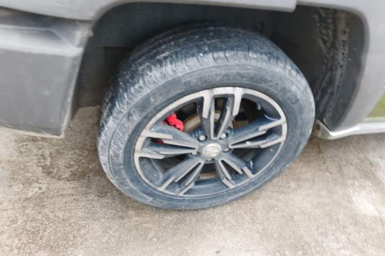 Used BAIC Off-Road BJ20 2016 1.5T CVT Luxury Model Right Rear Wheel Hub