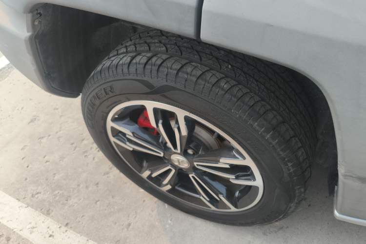 Used BAIC Off-Road BJ20 2016 1.5T CVT Prestige Edition Right Rear Wheel Hub