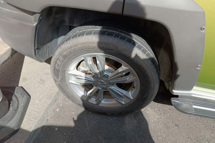 Used BAIC Off-Road BJ20 2016 1.5T CVT Elite Model Right Rear Wheel Hub