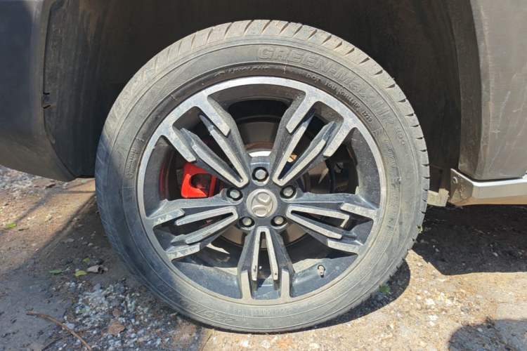 Used BAIC Off-Road BJ20 2016 1.5T CVT Luxury Model Right Rear Wheel Hub