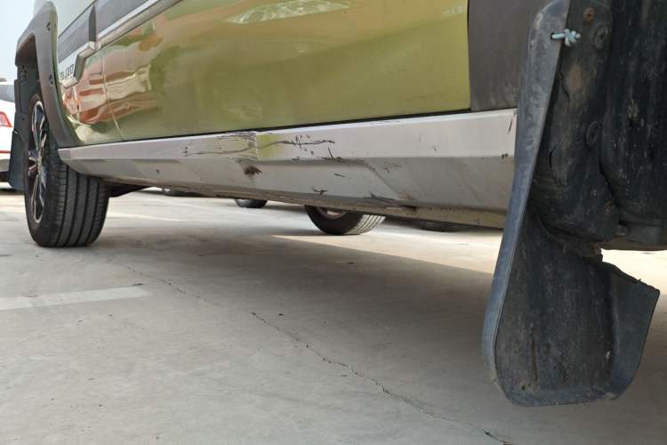 Used BAIC Off-Road BJ20 2016 1.5T CVT Luxury Model Right Side Sill