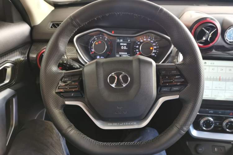 Used BAIC Off-Road BJ20 2016 1.5T CVT Luxury Model Steering Wheel