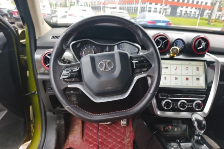 Used BAIC Off-Road BJ20 2016 1.5T CVT Luxury Model Steering Wheel