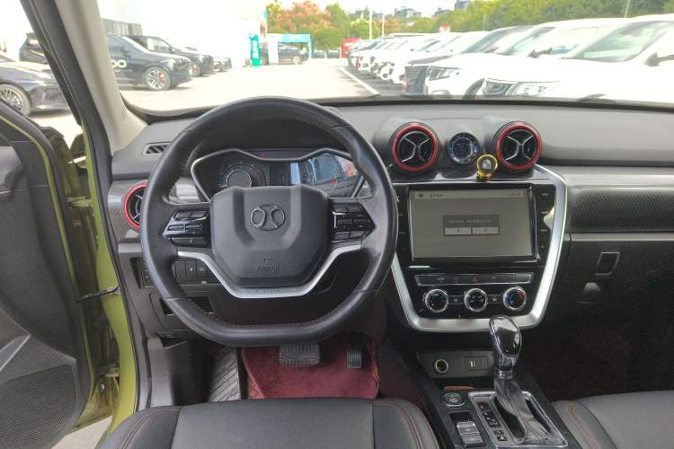 Used BAIC Off-Road BJ20 2016 1.5T CVT Luxury Model Steering Wheel