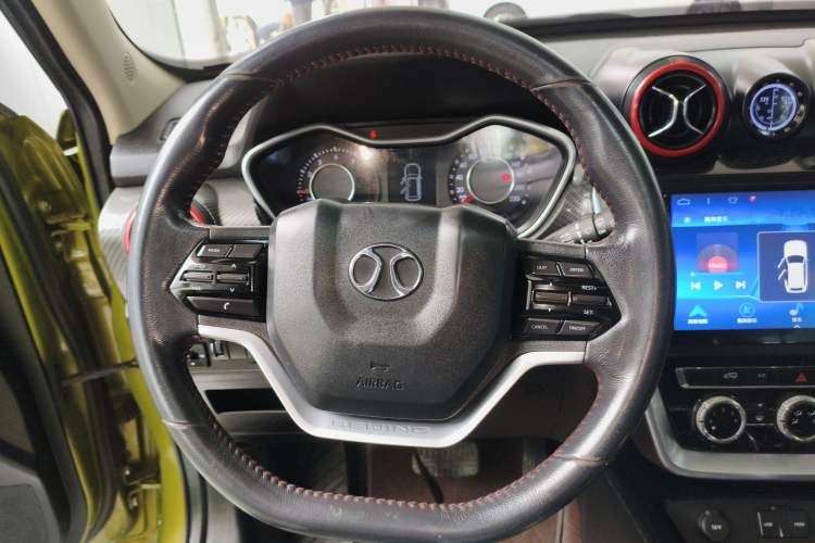 Used BAIC Off-Road BJ20 2016 1.5T CVT Luxury Model Steering Wheel