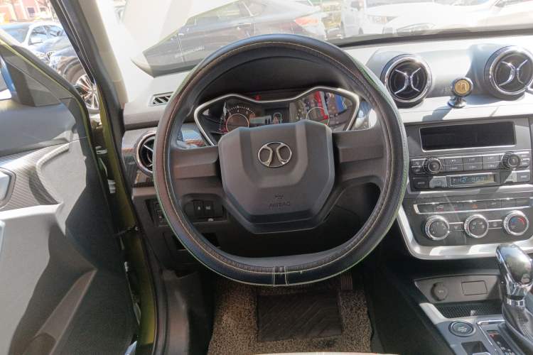 Used BAIC Off-Road BJ20 2016 1.5T CVT Elite Model Steering Wheel