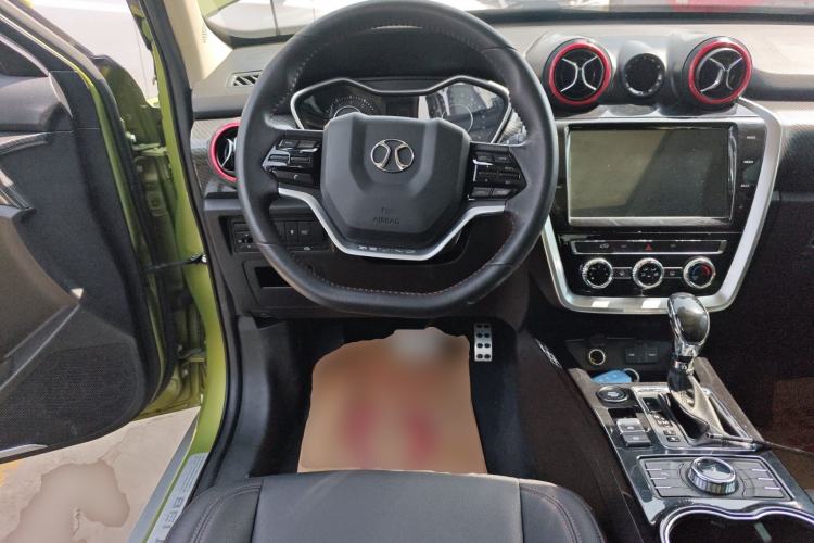Used BAIC Off-Road BJ20 2016 1.5T CVT Luxury Model Steering Wheel