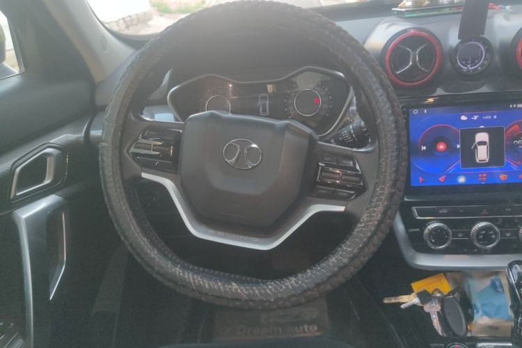 Used BAIC Off-Road BJ20 2016 1.5T CVT Luxury Model Steering Wheel