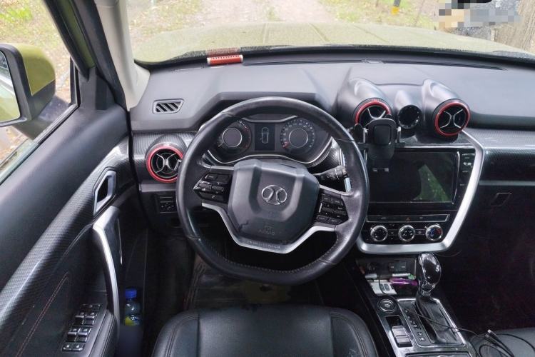 Used BAIC Off-Road BJ20 2016 1.5T CVT Luxury Model Steering Wheel