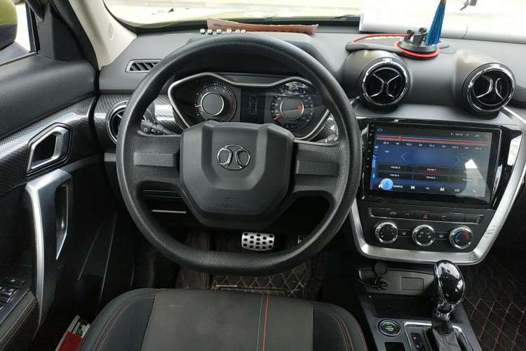 Used BAIC Off-Road BJ20 2016 1.5T CVT Elite Model Steering Wheel