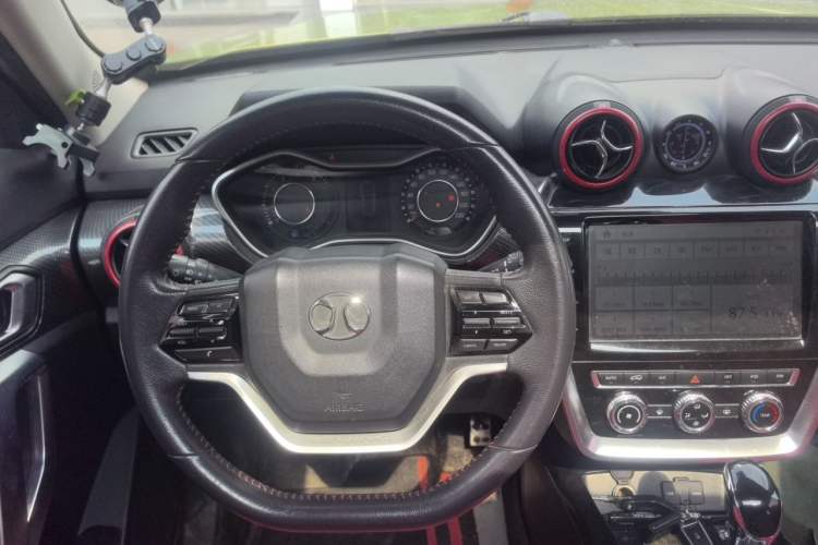 Used BAIC Off-Road BJ20 2016 1.5T CVT Prestige Edition Steering Wheel