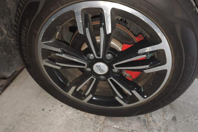 Used BAIC Off-Road BJ20 2016 1.5T Manual Luxury Model Right Front Wheel Hub