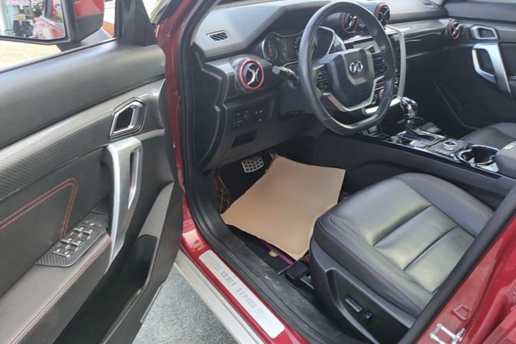 Used BAIC Off-Road BJ20 2016 1.5T CVT Prestige Edition Driver Seat