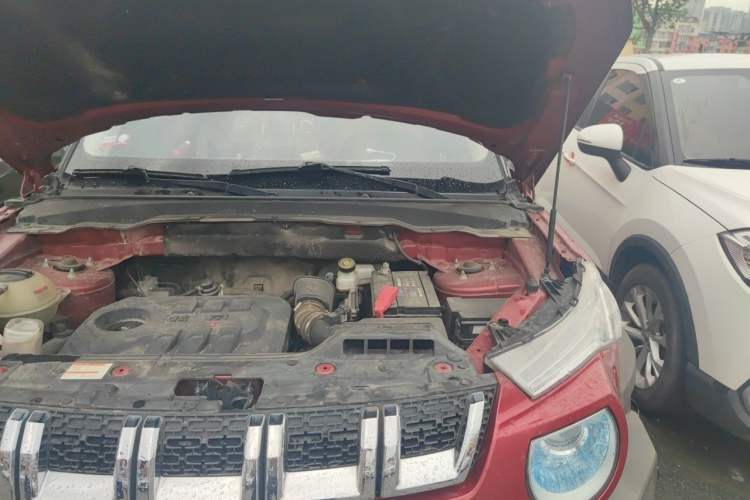 Used BAIC Off-Road BJ20 2016 1.5T Manual Luxury Model Engine Bay Left