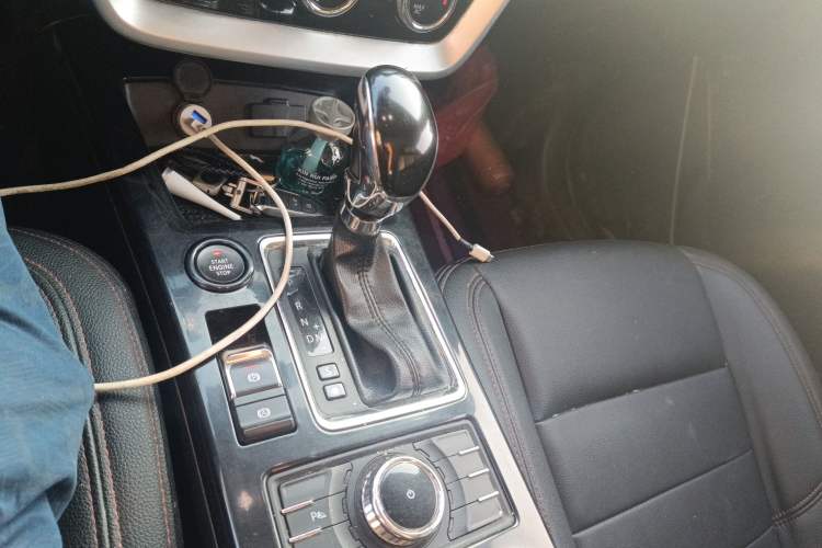 Used BAIC Off-Road BJ20 2016 1.5T CVT Luxury Model Gear Lever