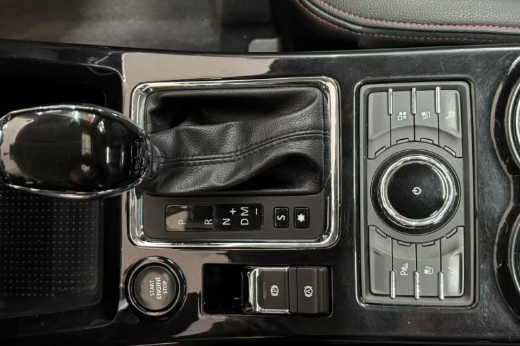 Used BAIC Off-Road BJ20 2016 1.5T CVT Prestige Edition Interior 2