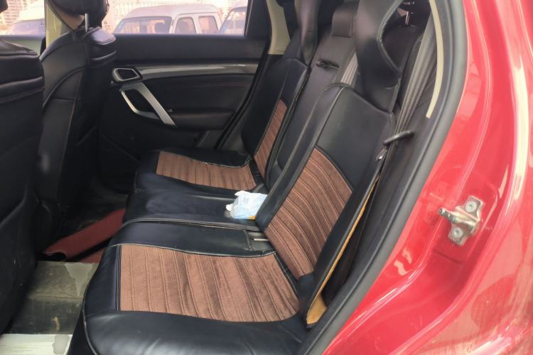Used BAIC Off-Road BJ20 2016 1.5T CVT Luxury Model Interior 4