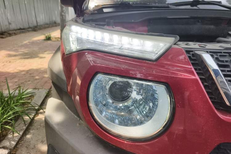 Used BAIC Off-Road BJ20 2016 1.5T Manual Luxury Model Right Front Headlight