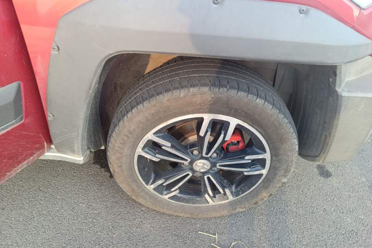 Used BAIC Off-Road BJ20 2016 1.5T CVT Luxury Model Right Front Wheel Hub