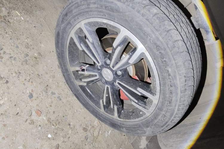 Used BAIC Off-Road BJ20 2016 1.5T CVT Prestige Edition Right Front Wheel Hub