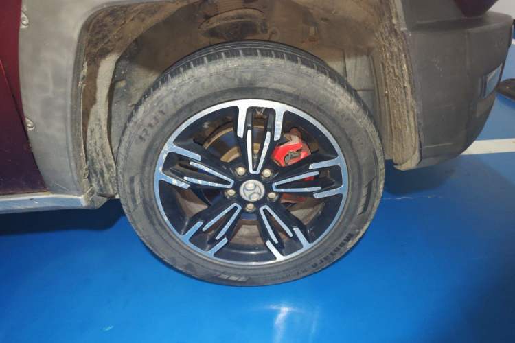 Used BAIC Off-Road BJ20 2016 1.5T CVT Luxury Model Right Front Wheel Hub