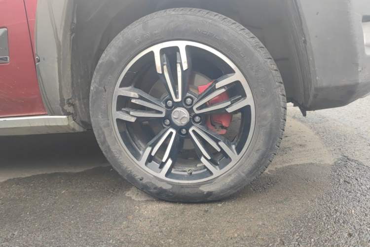 Used BAIC Off-Road BJ20 2016 1.5T Manual Luxury Model Right Front Wheel Hub