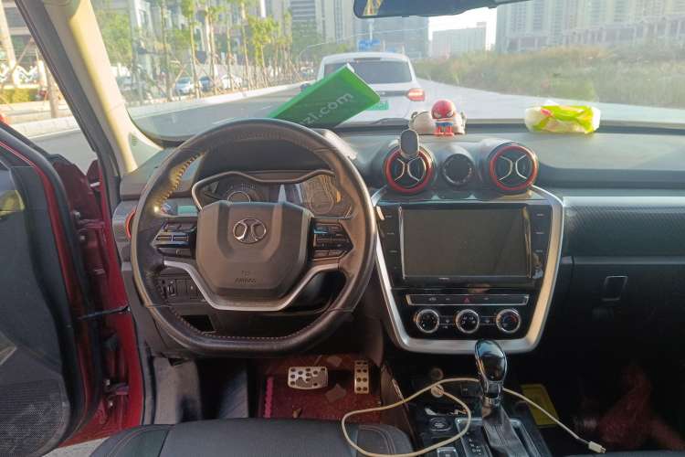 Used BAIC Off-Road BJ20 2016 1.5T CVT Luxury Model Steering Wheel