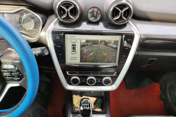Used BAIC Off-Road BJ20 2016 1.5T Manual Luxury Model Audio And AC Panel