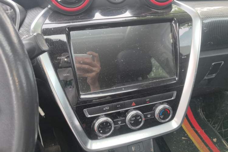 Used BAIC Off-Road BJ20 2016 1.5T CVT Luxury Model Audio And AC Panel