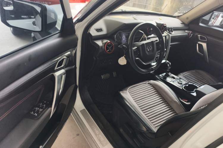 Used BAIC Off-Road BJ20 2016 1.5T CVT Luxury Model Driver Seat