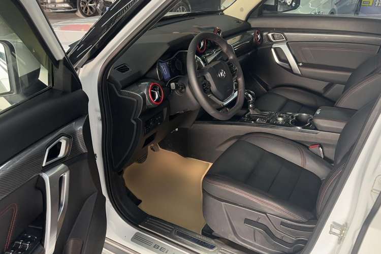 Used BAIC Off-Road BJ20 2016 1.5T CVT Luxury Model Driver Seat
