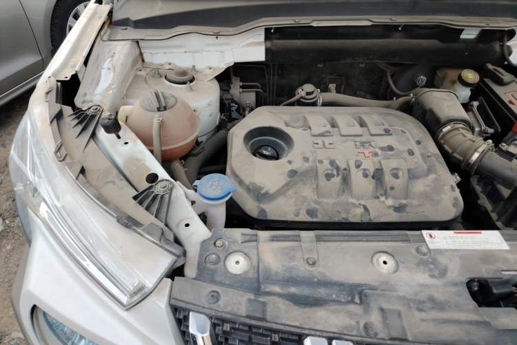 Used BAIC Off-Road BJ20 2016 1.5T Manual Luxury Model Engine Bay Left