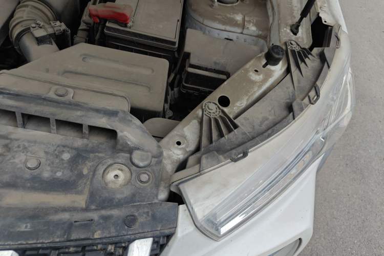 Used BAIC Off-Road BJ20 2016 1.5T CVT Luxury Model Engine Bay Left