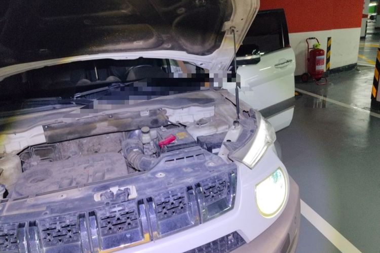 Used BAIC Off-Road BJ20 2016 1.5T CVT Luxury Model Engine Bay Left